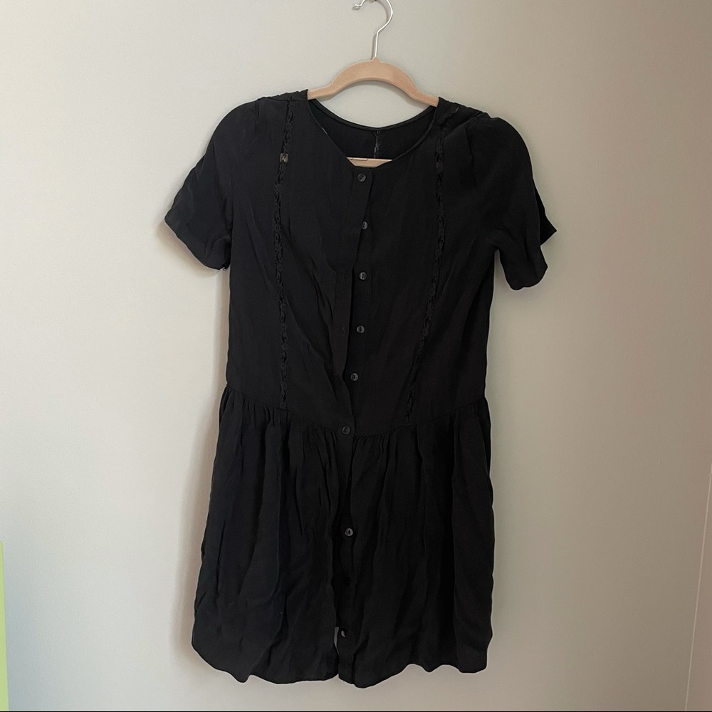 Airy Zara button up dress!
